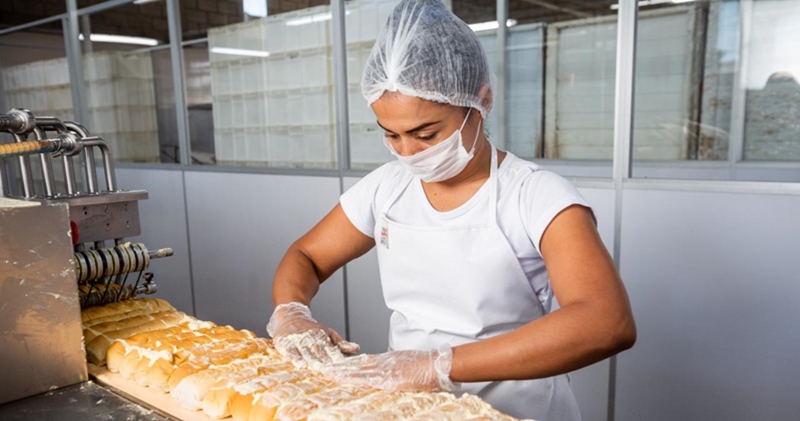 Fábrica de pães vagas para auxiliar de produção, repor mercadorias, arrumar prateleiras - RJ