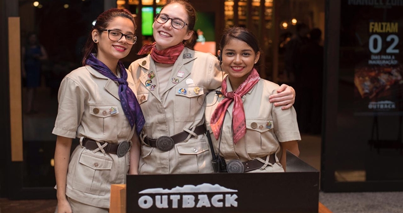 Outback vagas para auxiliar de limpeza, ajudante de cozinha, atendente de restaurante, recepcionista - RJ