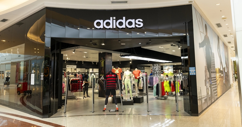 Adidas vagas para operadora de caixa, atender clientes, arrumar os tênis, jovem aprendiz – RJ