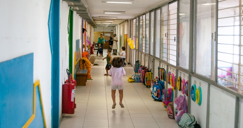 Escola está aceitando currículos para cozinheira, professor de educação infantil, auxiliar de cozinha, inspetor de alunos - RJ