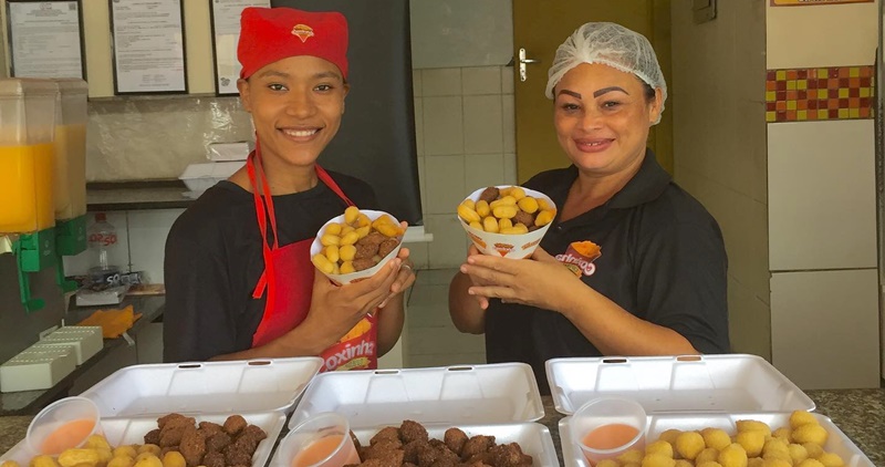 Salgaderia vagas para auxiliar de serviços gerais, auxiliar de cozinha, garçom, cozinheira, atendente de loja - RJ