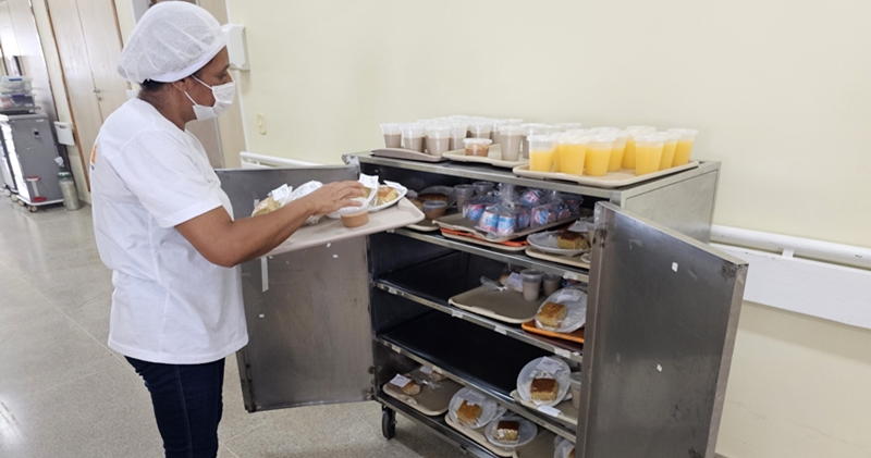 Clínica médica vagas para copeira, auxiliar de serviços gerais, ajudante de cozinha, jovem aprendiz - RJ