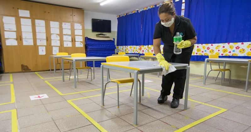 Colégio vagas para auxiliar de limpeza, cozinheira, monitor, agente de matricula, inspetor - RJ