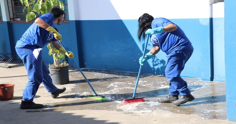 Escola vagas para auxiliar de limpeza, merendeira escolar, inspetor de alunos, auxiliar escolar, estagiário - RJ