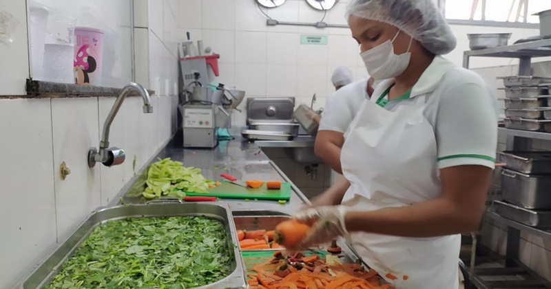 Sacolão Feira vagas para auxiliar de cozinha produção, empacotadora, caixa - com e sem experiência - Rio de Janeiro