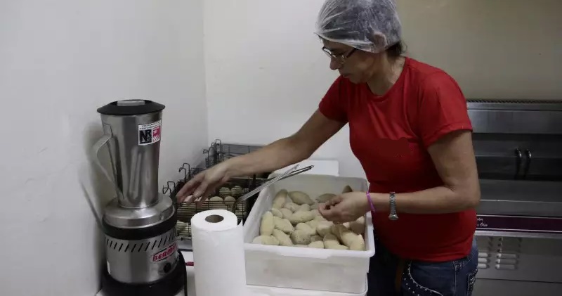 Grill e Pizza vagas para copeira, repositor de buffet, estoquista, garçom – Rio de Janeiro