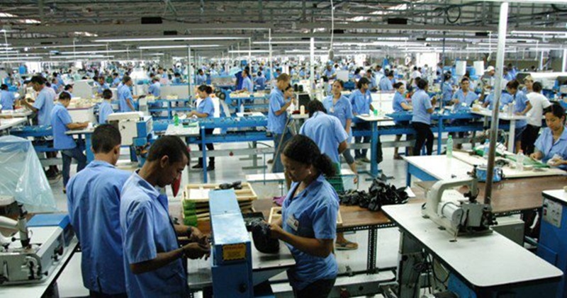 Fábrica vagas para jovem aprendiz, auxiliar de produção, vendedora, repositor – RJ