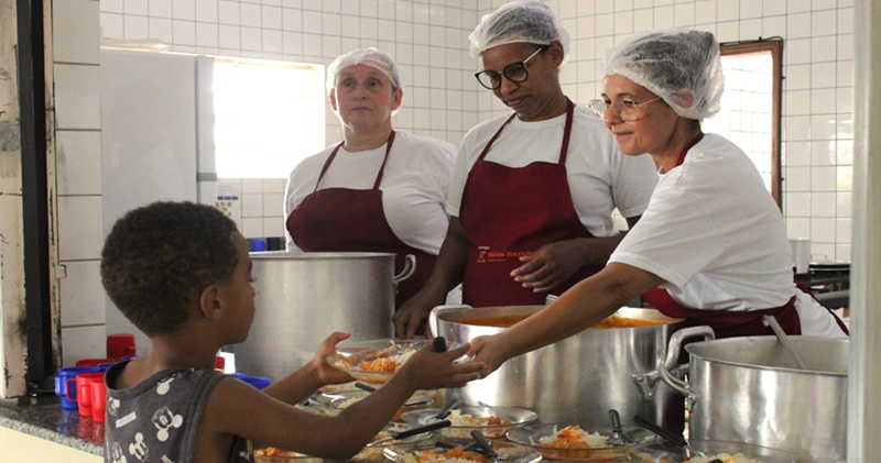 Escola vagas para merendeira, professores, auxiliar de cozinha, inspetor de alunos, auxiliar de educação infantil – RJ