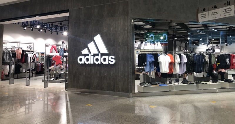 Adidas vagas para caixa, atender clientes, arrumar as vitrines, jovem aprendiz - RJ