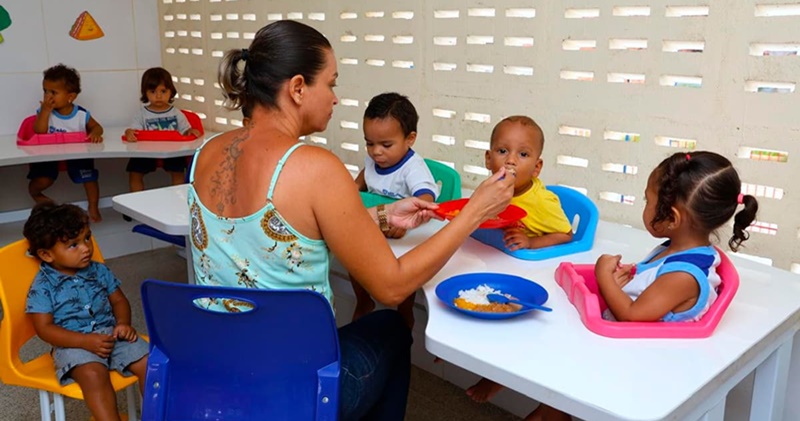 Jardim escola infantil vagas para auxiliar de creche, auxiliar de cozinha, auxiliar de serviços gerais - RJ