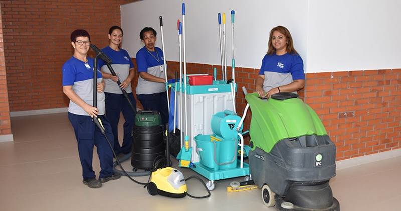 Jardim escola está aceitando currículos para auxiliar de serviços gerais, auxiliar de creche, auxiliar de cozinha - RJ