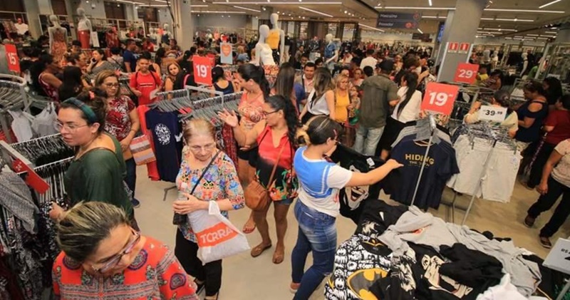 Loja de roupas vagas para auxiliar de serviços gerais, jovem aprendiz, cortadora, estoquista, assistente de compras – RJ