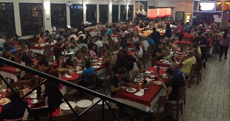 Restaurante vagas para auxiliar de cozinha, auxiliar de limpeza, garçom, recepcionista, churrasqueiro – RJ