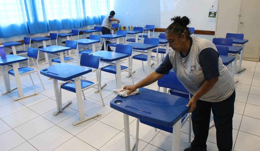 Auxiliar de limpeza escolar, inspetor, auxiliar administrativo, pedagoga, professora – R$ 1.735,00 – com e sem experiência – Rio de Janeiro