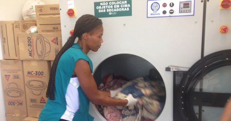 Hotel vagas para auxiliar de lavanderia, camareira, recepcionista, ajudante de cozinha, garçom, copa – R$ 1.824,00 – com e sem experiência – Rio de Janeiro