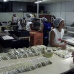 Auxiliar de produção alimentícia, recepcionista, auxiliar administrativo, garçonete, caixa - R$ 1.947,20 - com e sem experiência - Rio de Janeiro