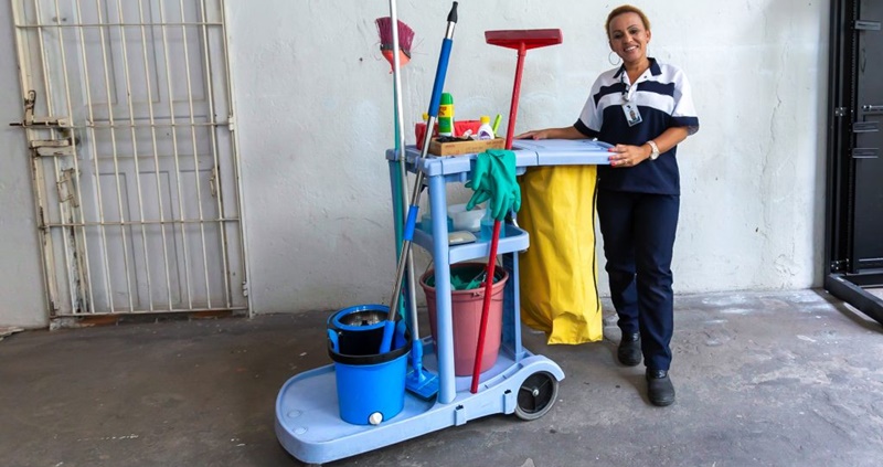 Auxiliar de serviços gerais, assistente administrativo, recepcionista, auxiliar de Loja, caixa, estoquista – com e sem experiência – Rio de Janeiro