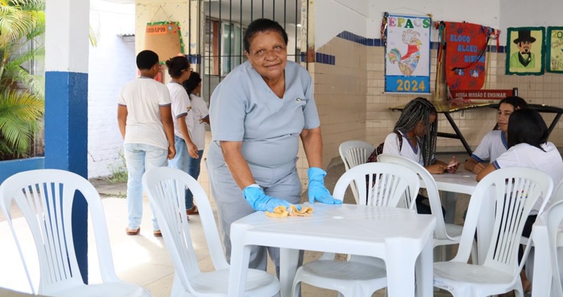 Auxiliar de serviços gerais, auxiliar de recepção, auxiliar de turma, ajudante de cozinha, jovem aprendiz – com e sem experiência – rio de janeiro