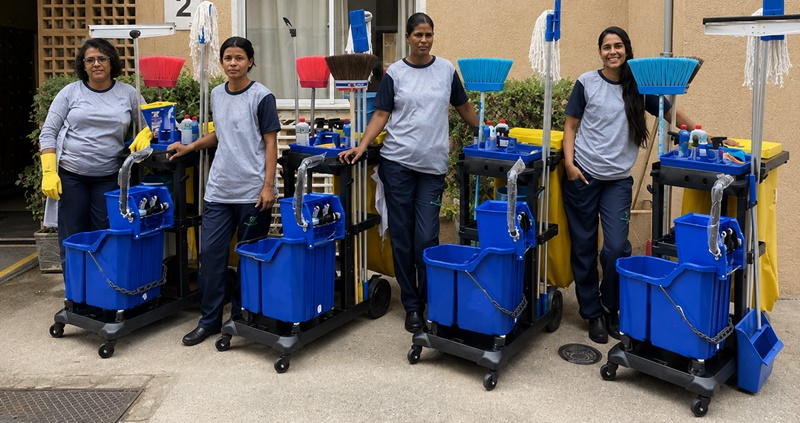 Auxiliar de serviços gerais, auxiliar de atendimento, garçonete, auxiliar cozinheira, operadora de caixa – com e sem experiência – Rio de Janeiro