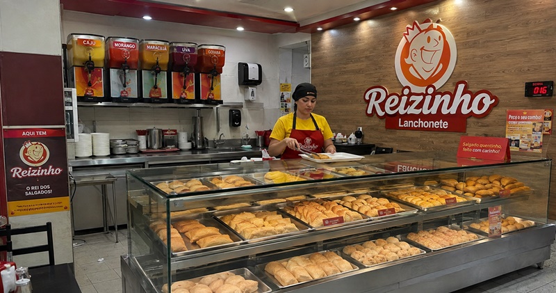 REIZINHO LANCHONETE VAGAS PARA ATENDENTE DE LANCHONETE, AJUDANTE DE COZINHA, CAIXA, PASTELEIRO – COM E SEM EXPERIÊNCIA – RJ
