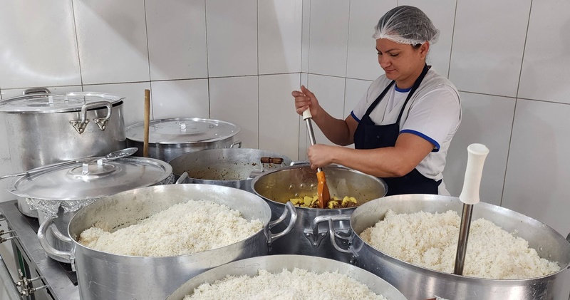 MERENDEIRA, AUXILIA DE TURMA, AUXILIAR DE COORDENAÇÃO, PROFESSORA – R$ 1.948,31 -COM E SEM EXPERIÊNCIA – RJ